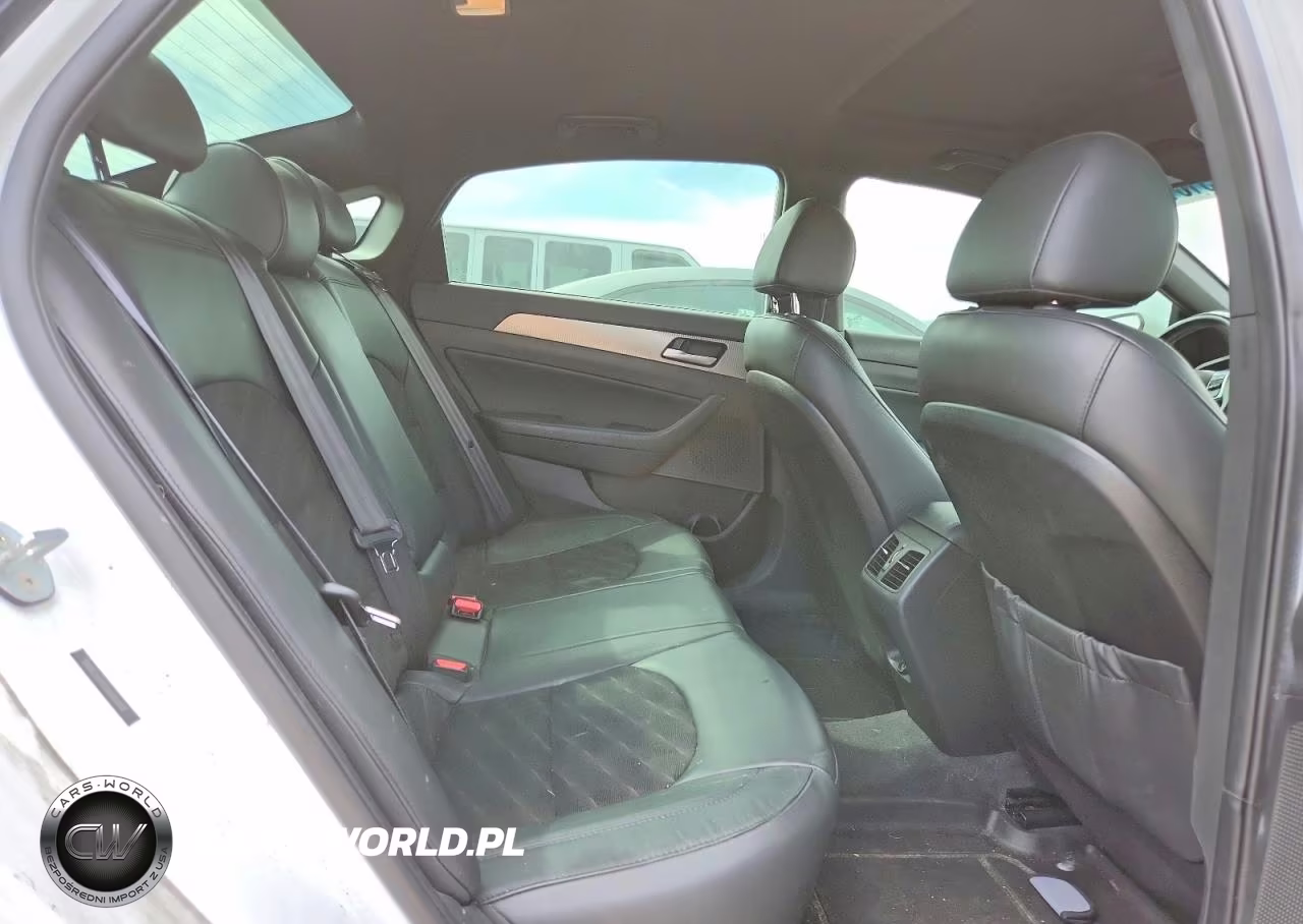 2019 Hyundai Sonata Sport VIN:5NPE34AF0KH814842 - 10
