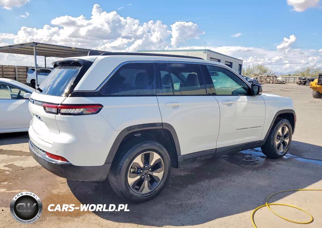 2024 Jeep Grand Cherokee Limited 4Xe VIN:1C4RJYB62RC129437 - 3