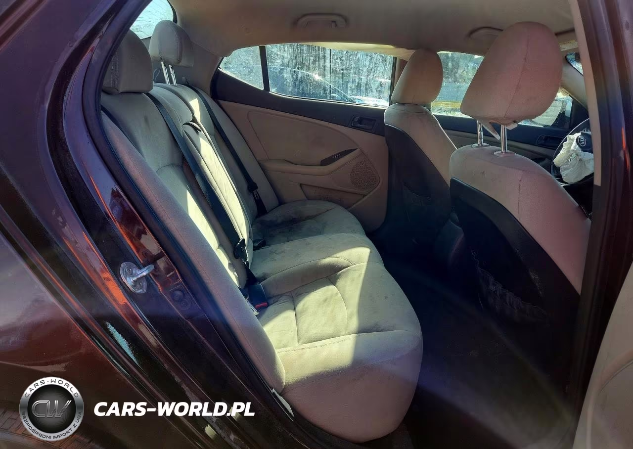 2015 Kia Optima Lx VIN:5XXGM4A79FG482822 - 10