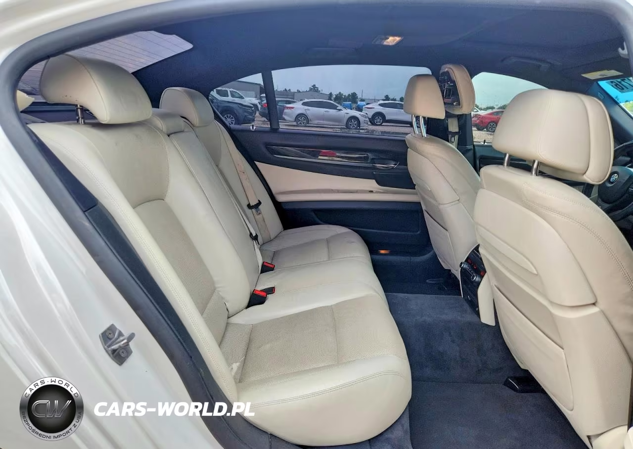 2015 BMW 740 Li VIN:WBAYE4C51FD947310 - 10