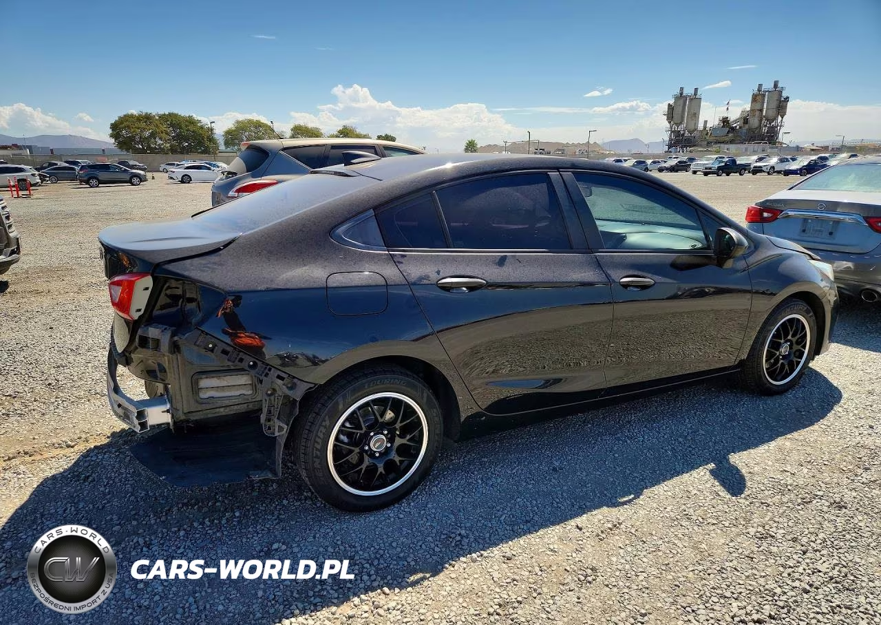 2017 Chevrolet Cruze Ls VIN:1G1BC5SM6H7256331 - 3