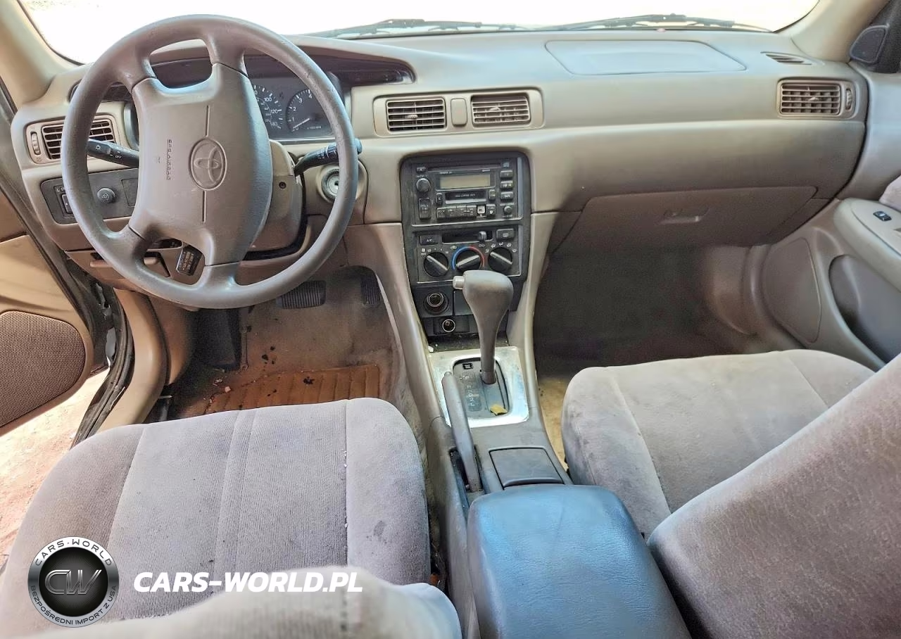 1999 Toyota Camry Le VIN:JT2BG28KXX0283841 - 8