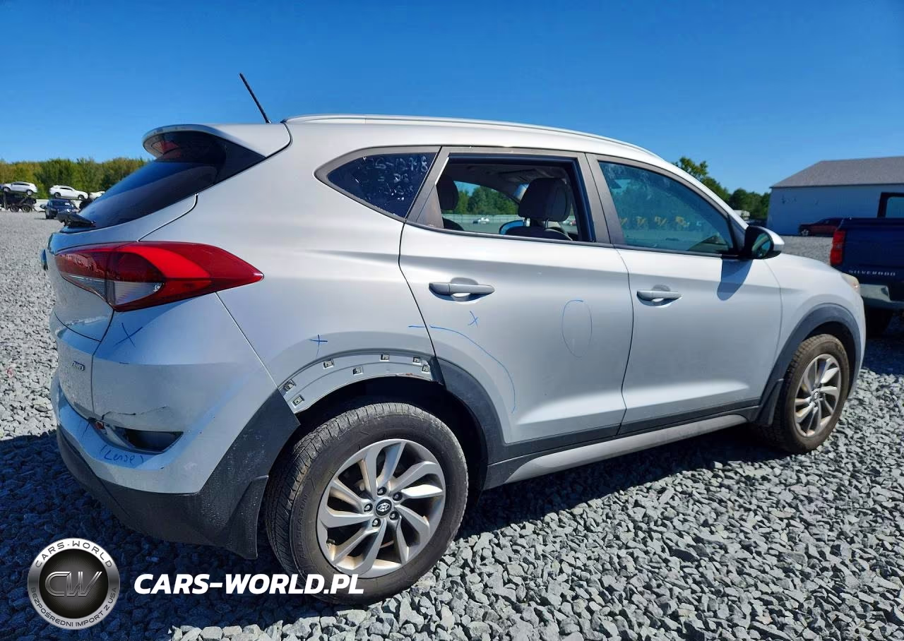 2017 Hyundai Tucson Se VIN:KM8J3CA44HU301479 - 3