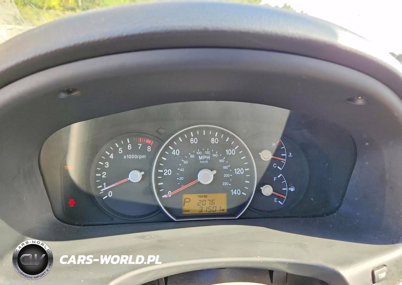 2009 Kia Rondo Lx VIN:KNAFG526897251645 - 9