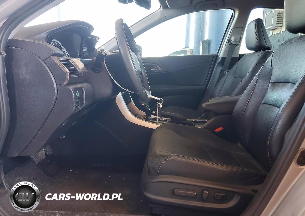 2016 Honda Accord Touring VIN:1HGCR3F91GA027028 - 7