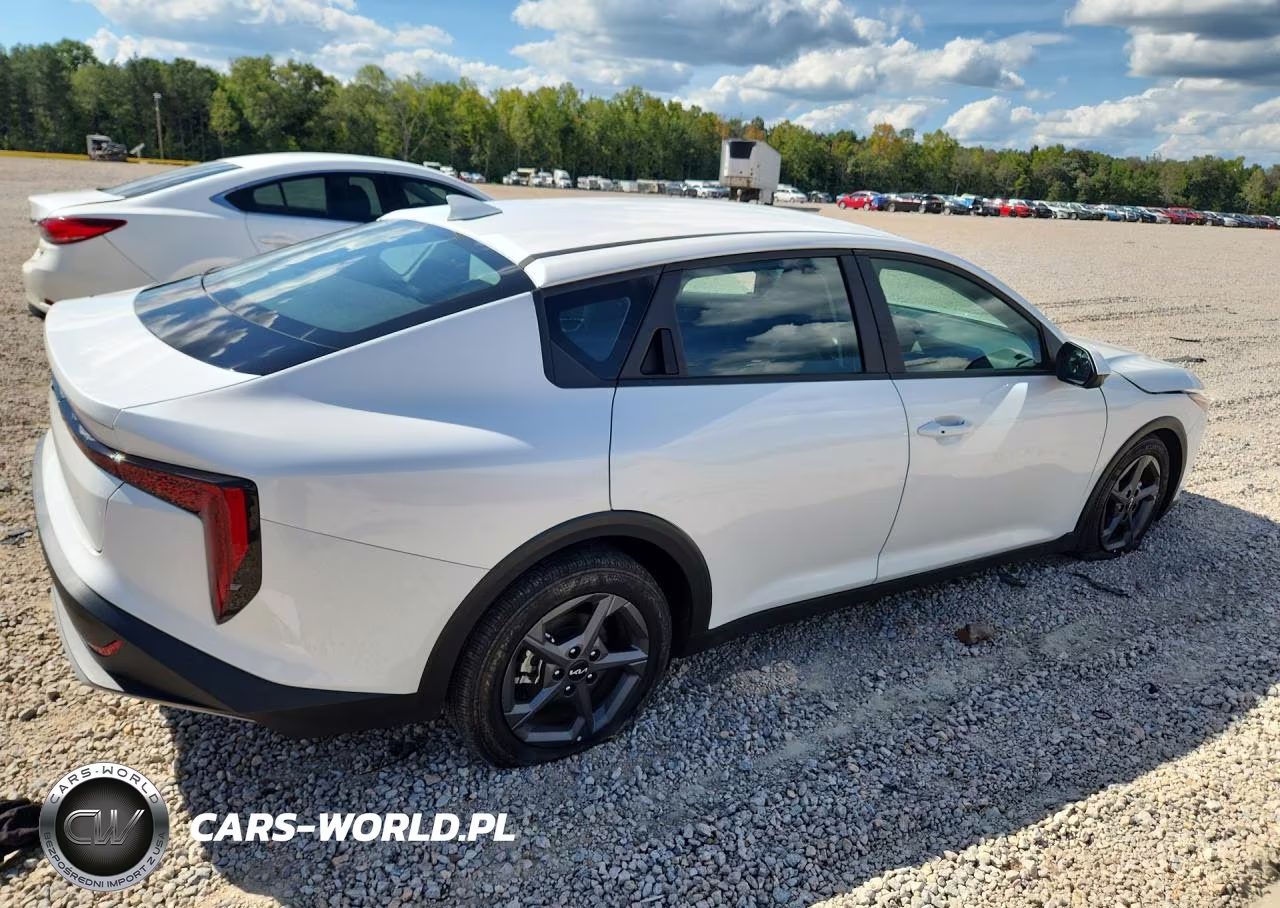 2025 Kia K4 Lxs VIN:3KPFT4DE3SE064915 - 3