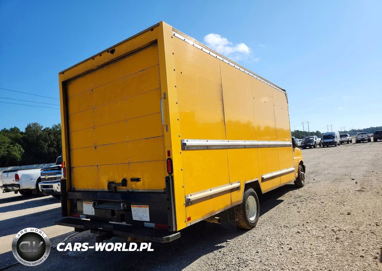 2021 GMC Savana Box Truck VIN:7GZ37TC73MN002856 - 3