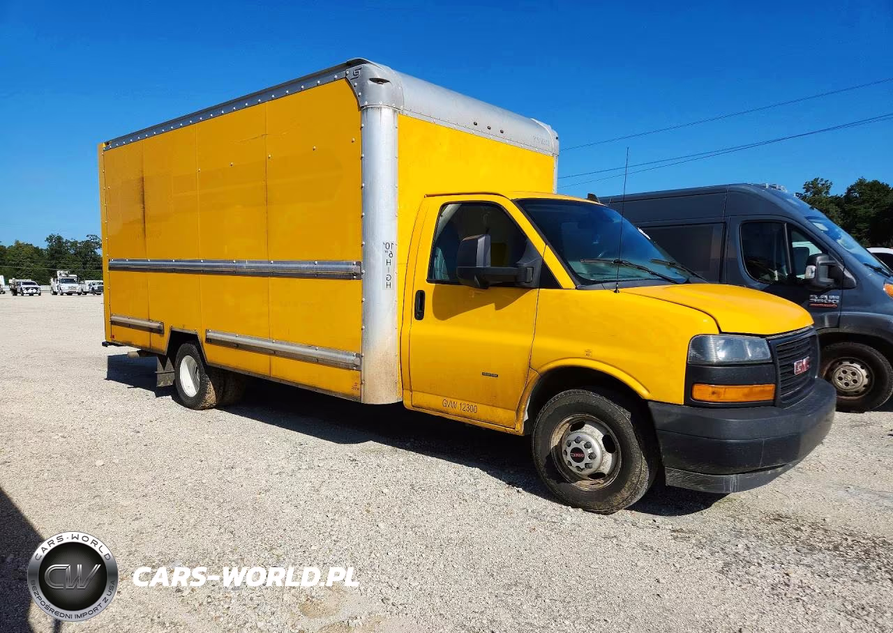2021 GMC Savana Box Truck VIN:7GZ37TC73MN002856 - 4