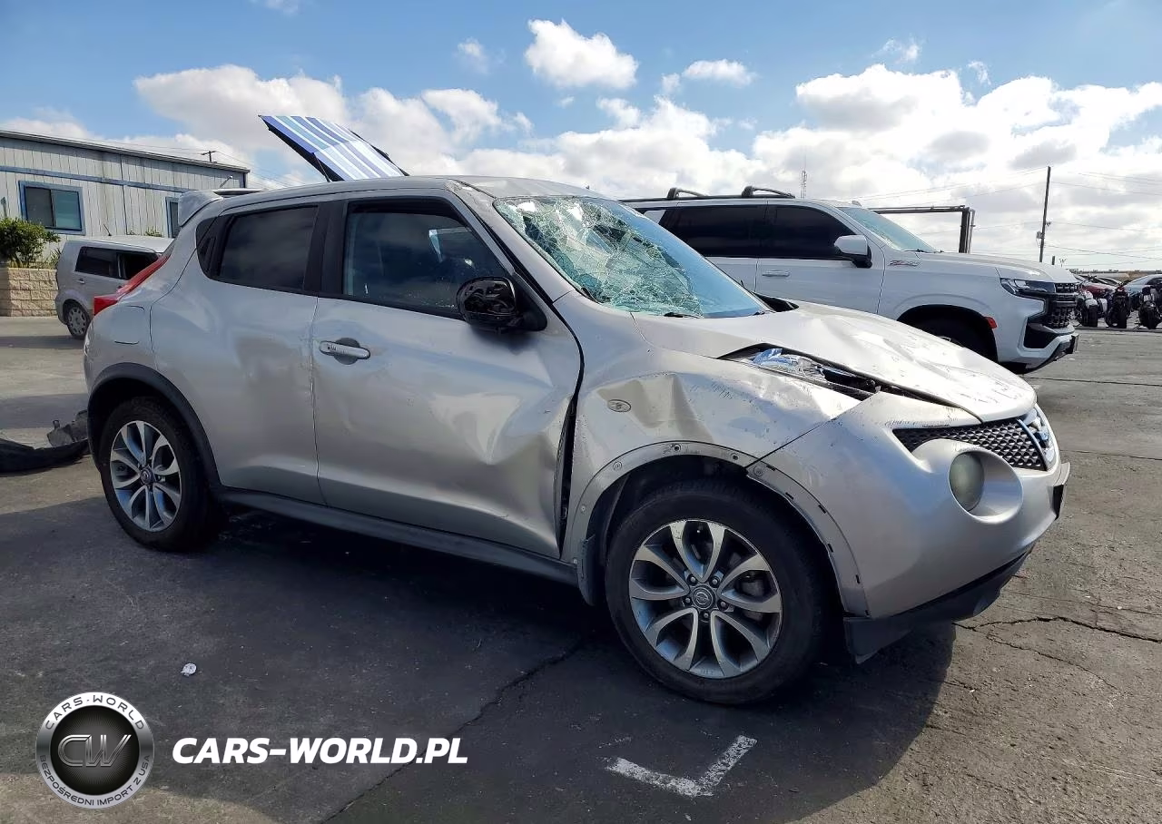 2012 Nissan Juke S VIN:JN8AF5MR5CT118240 - 4