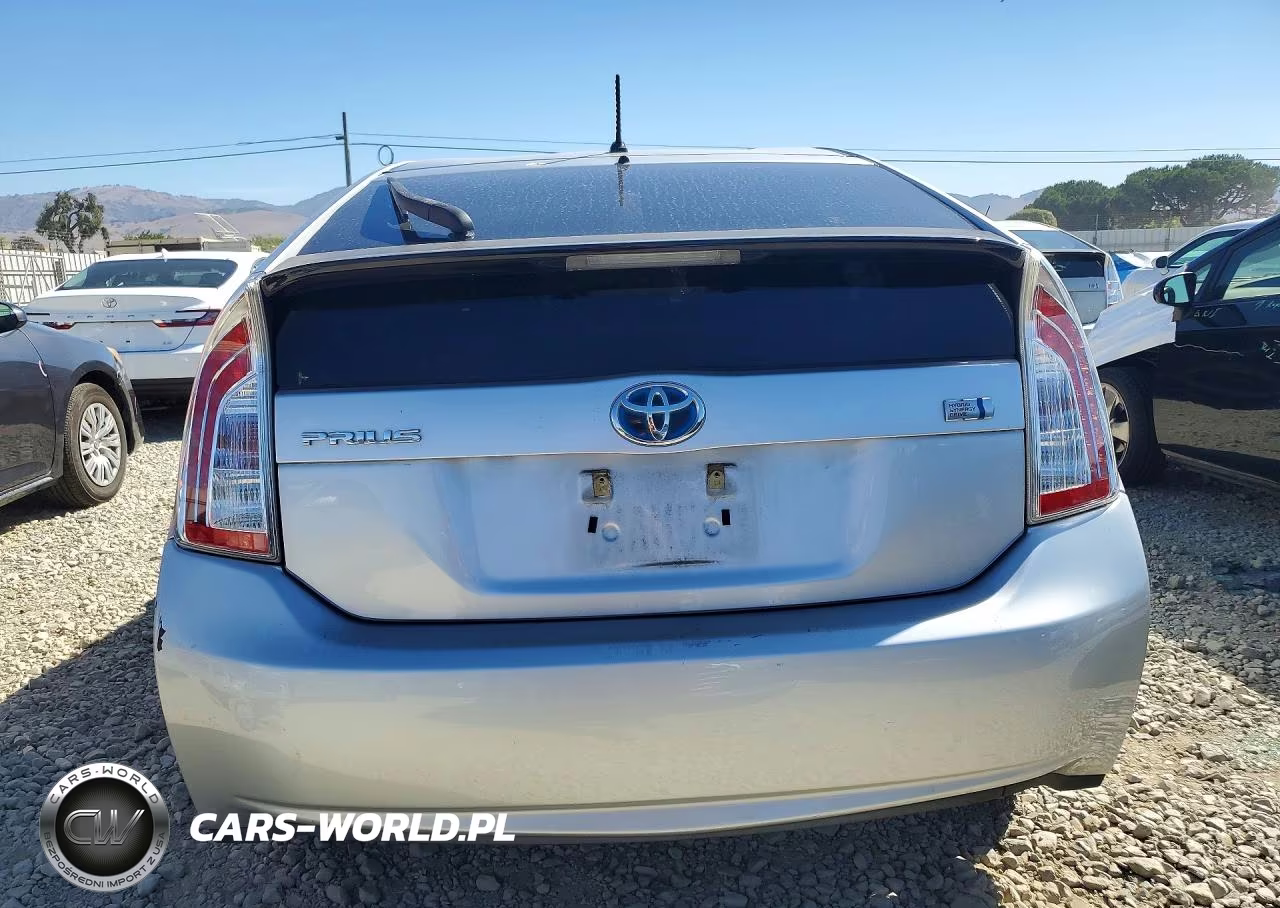 2012 Toyota Prius Two VIN:JTDKN3DU3C5437748 - 6
