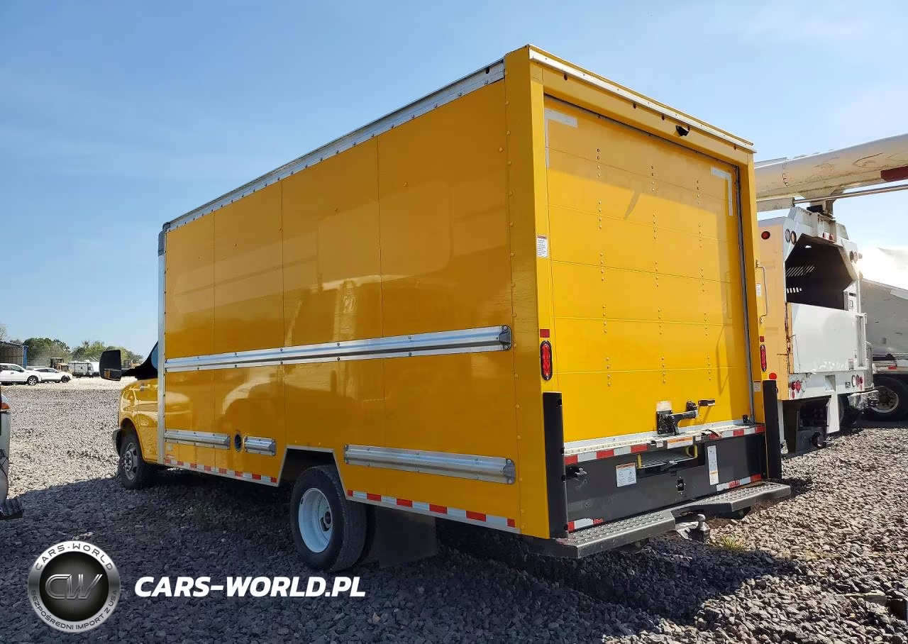 2022 GMC Savana Box Truck VIN:7GZ37TC71NN010942 - 2