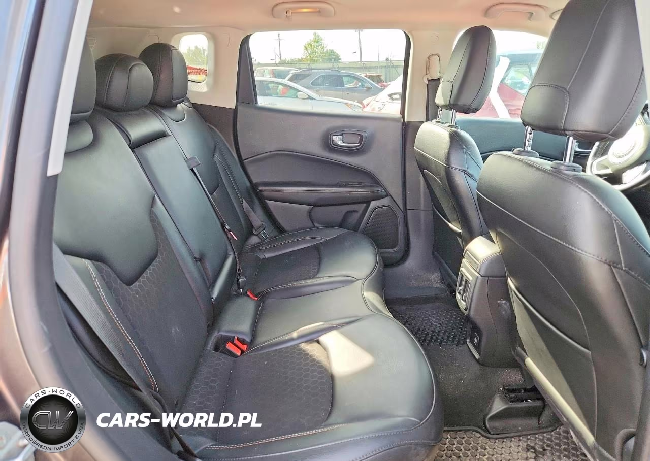2020 Jeep Compass Latitude VIN:3C4NJDBB9LT239580 - 10