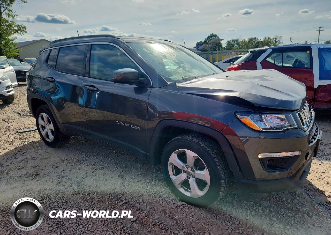 2020 Jeep Compass Latitude VIN:3C4NJDBB9LT239580 - 4
