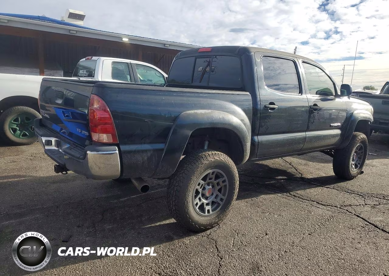 2005 Toyota Tacoma Double Cab VIN:5TELU42N65Z128218 - 3