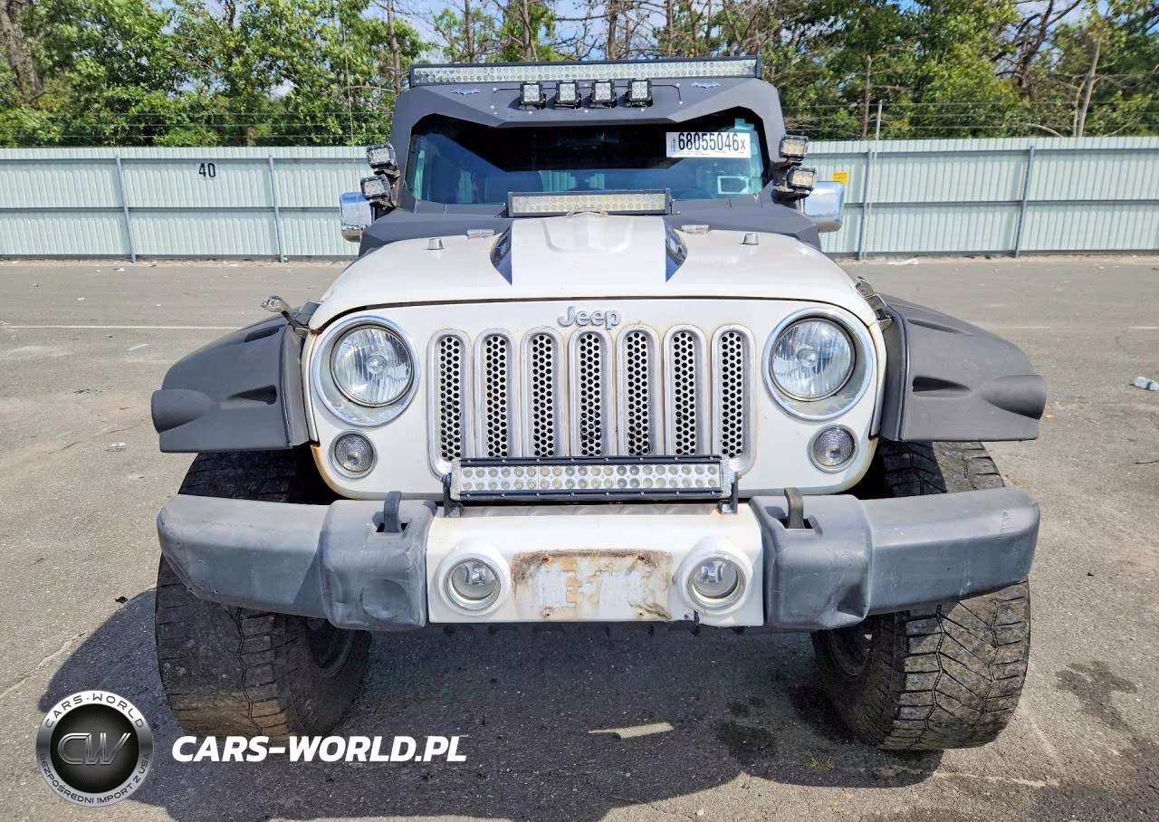 2016 Jeep Wrangler Unlimited Sahara VIN:1C4BJWEG3GL206033 - 5