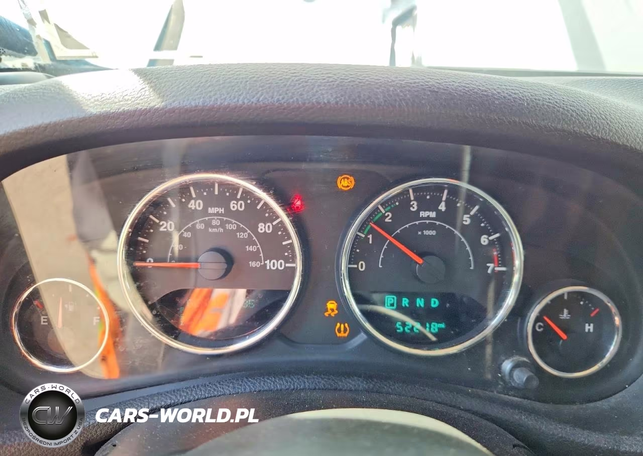 2016 Jeep Wrangler Unlimited Sahara VIN:1C4BJWEG3GL206033 - 9