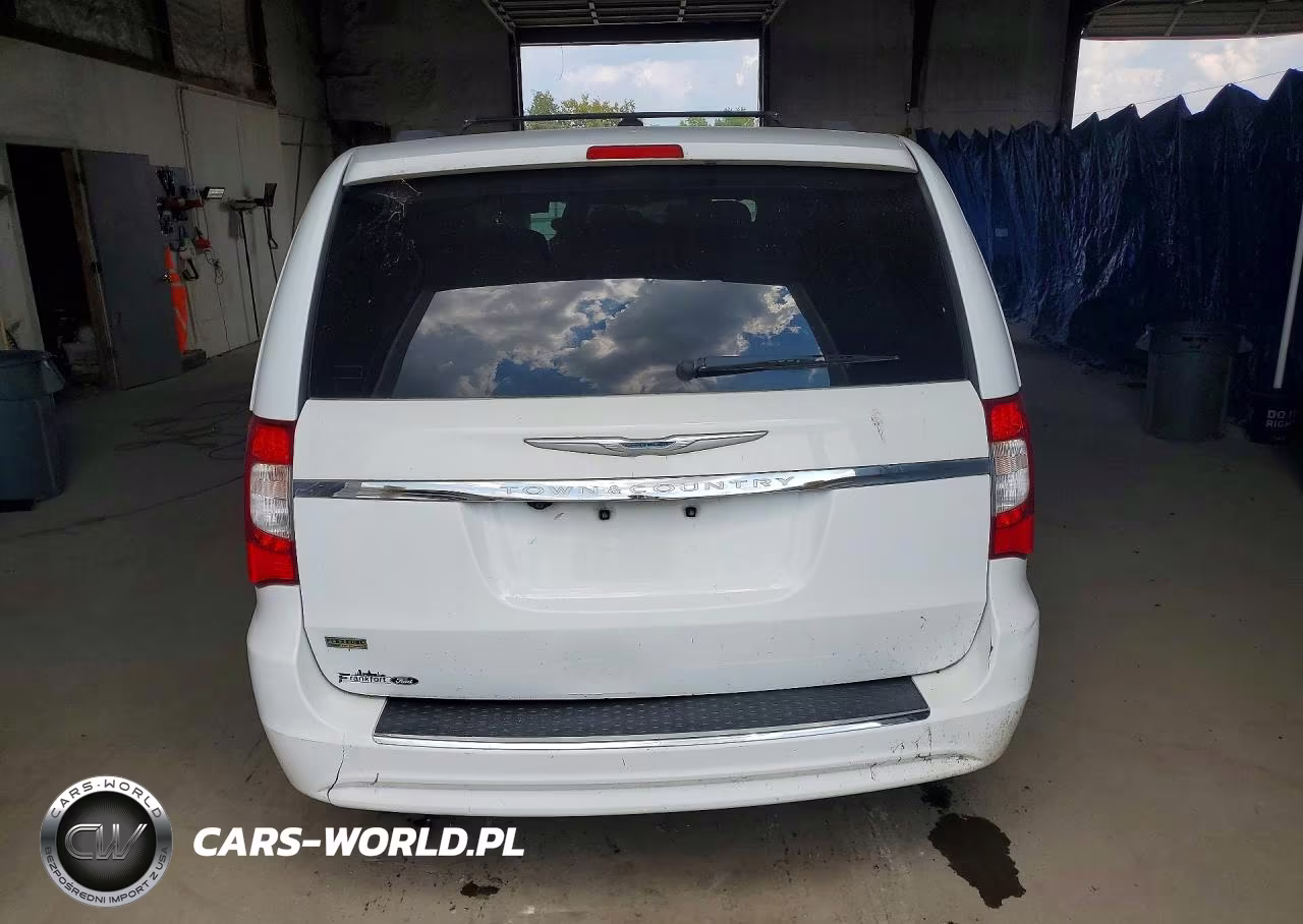 2015 Chrysler Town & Country Touring VIN:2C4RC1BG4FR695919 - 6