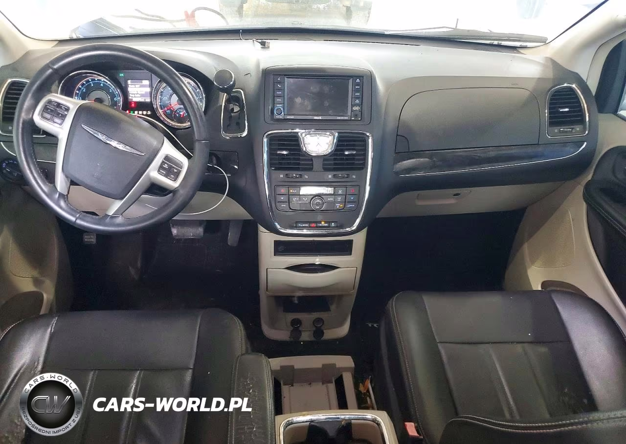 2015 Chrysler Town & Country Touring VIN:2C4RC1BG4FR695919 - 8