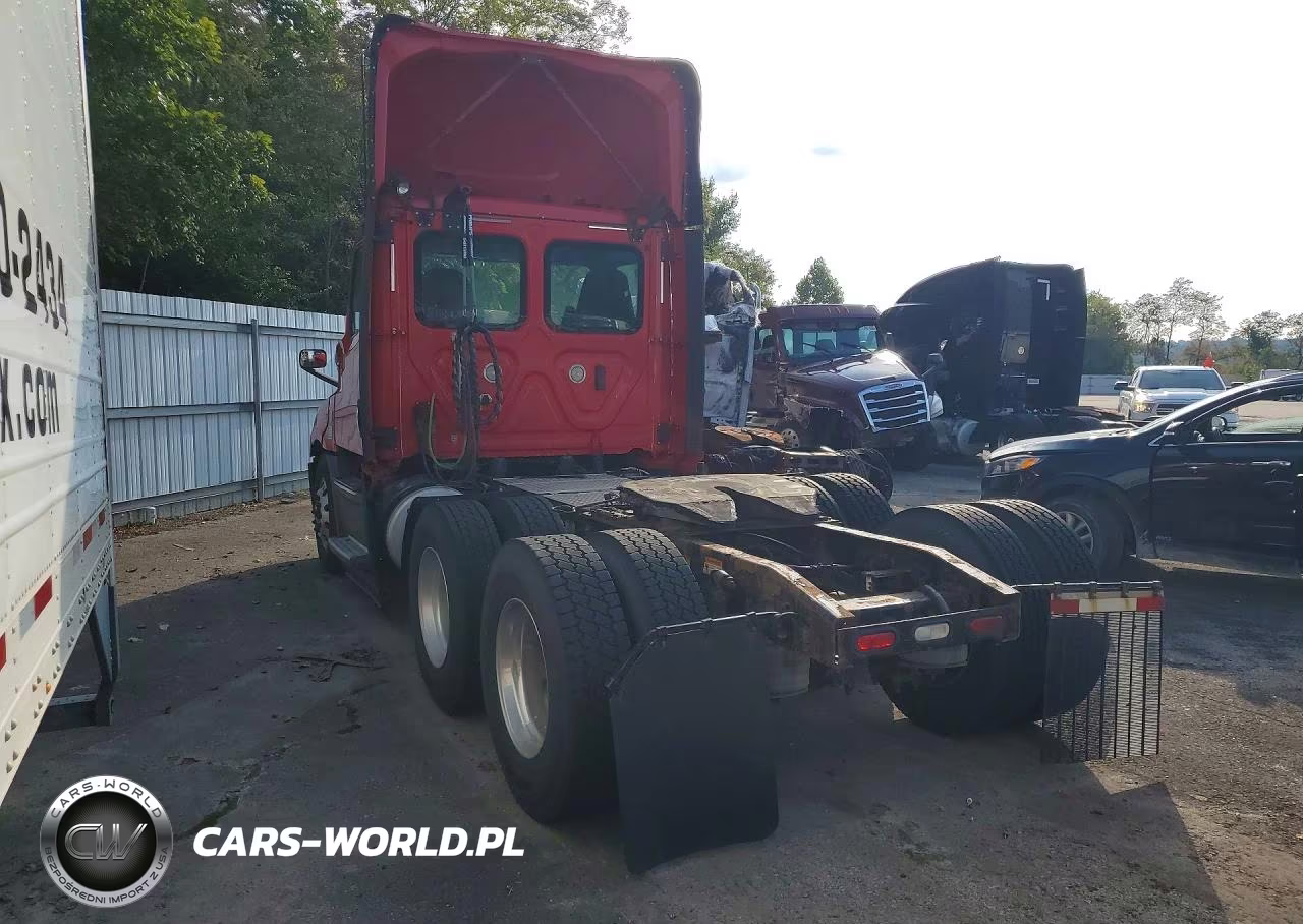 2020 Freightliner Cascadia 126 Semi Truck VIN:1FUJHLDR8LLLY1535 - 2