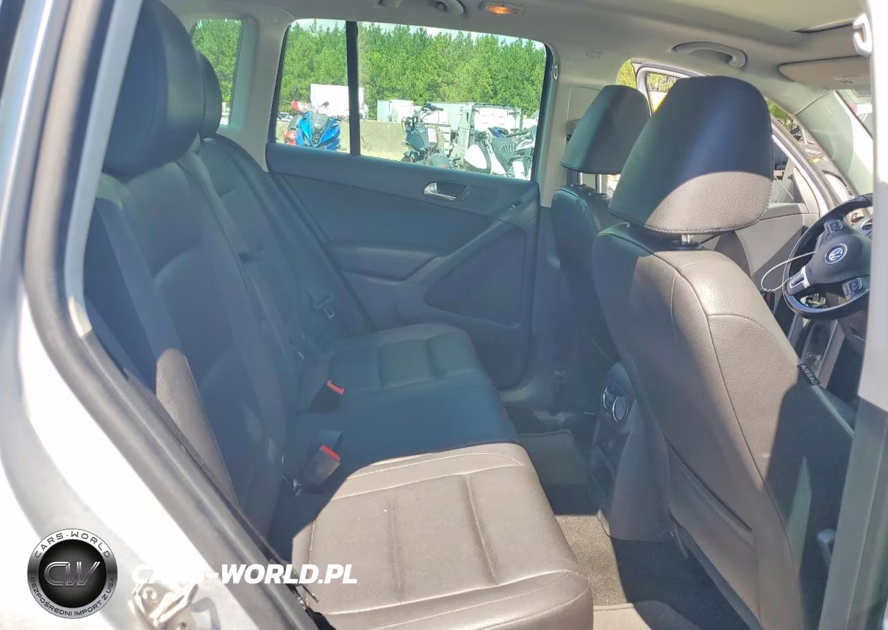2015 Volkswagen Tiguan S VIN:WVGBV7AX4FW105740 - 10