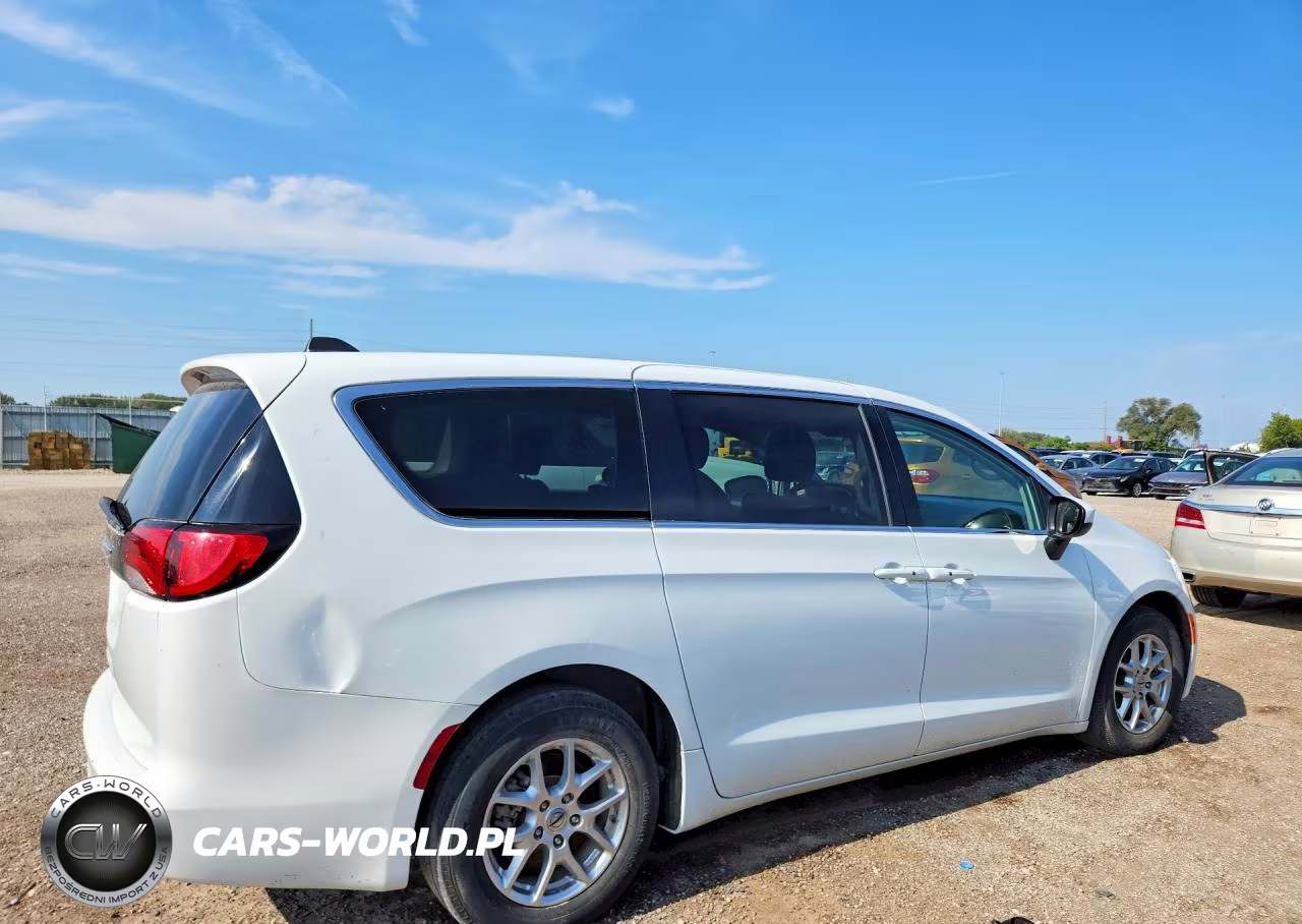 2022 Chrysler Voyager Lx VIN:2C4RC1CG9NR203687 - 3