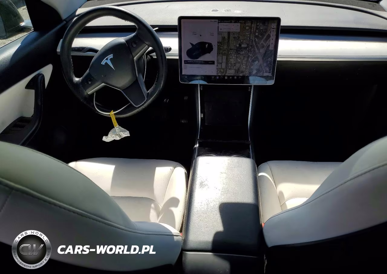 2020 Tesla Model Y VIN:5YJYGDEE3LF051556 - 8