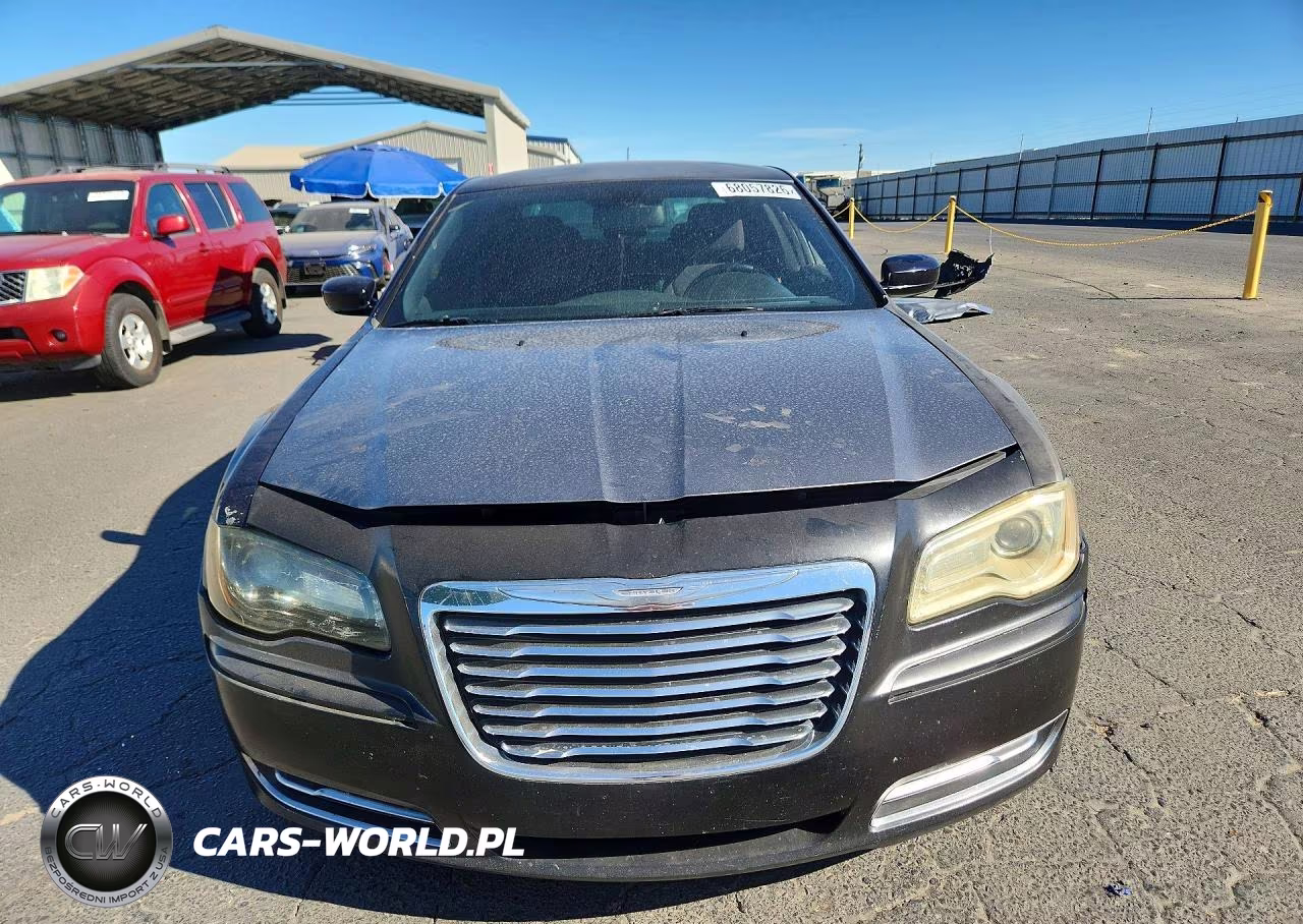 2012 Chrysler 300 VIN:2C3CCAAG0CH272932 - 5