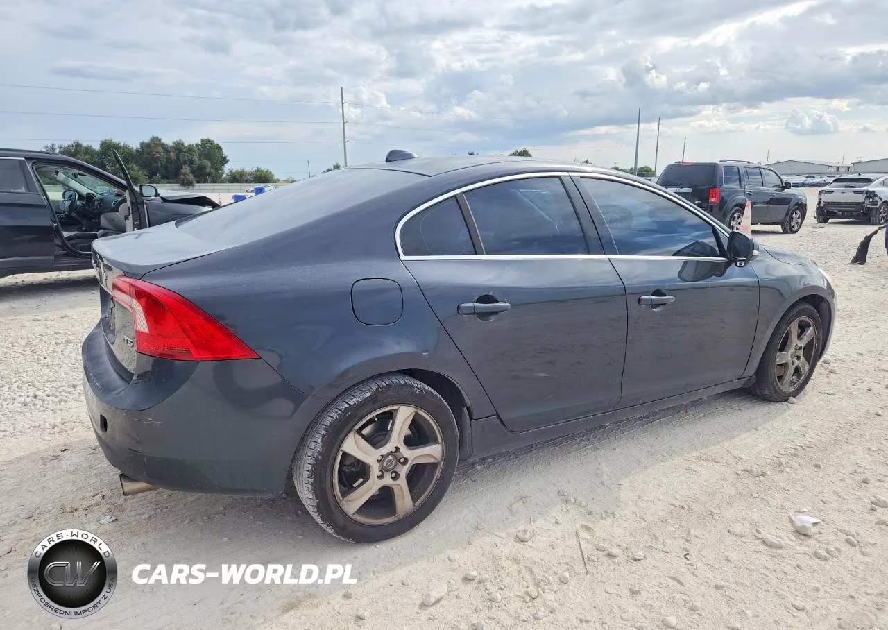 2012 Volvo S60 T5 VIN:YV1622FS2C2138201 - 3