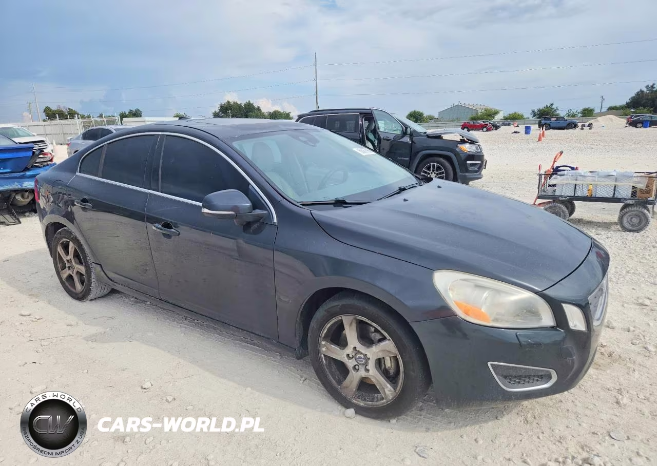 2012 Volvo S60 T5 VIN:YV1622FS2C2138201 - 4