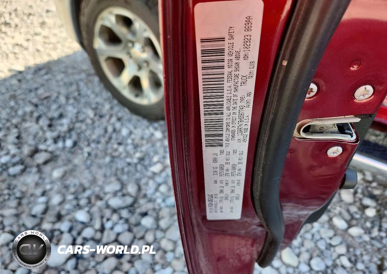 2017 Ram 1500 Laramie VIN:1C6RR7NT8HS587743 - 12