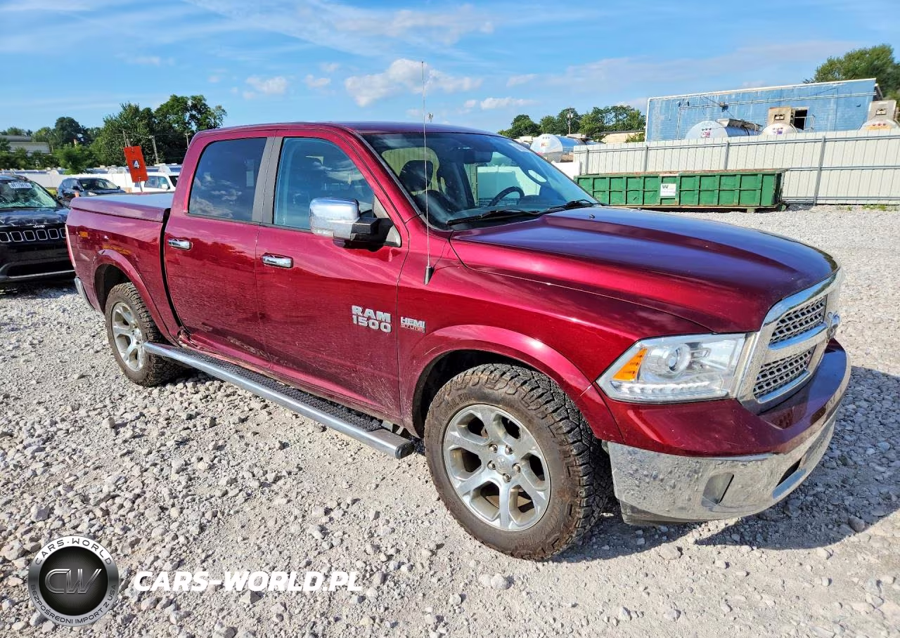 2017 Ram 1500 Laramie VIN:1C6RR7NT8HS587743 - 4