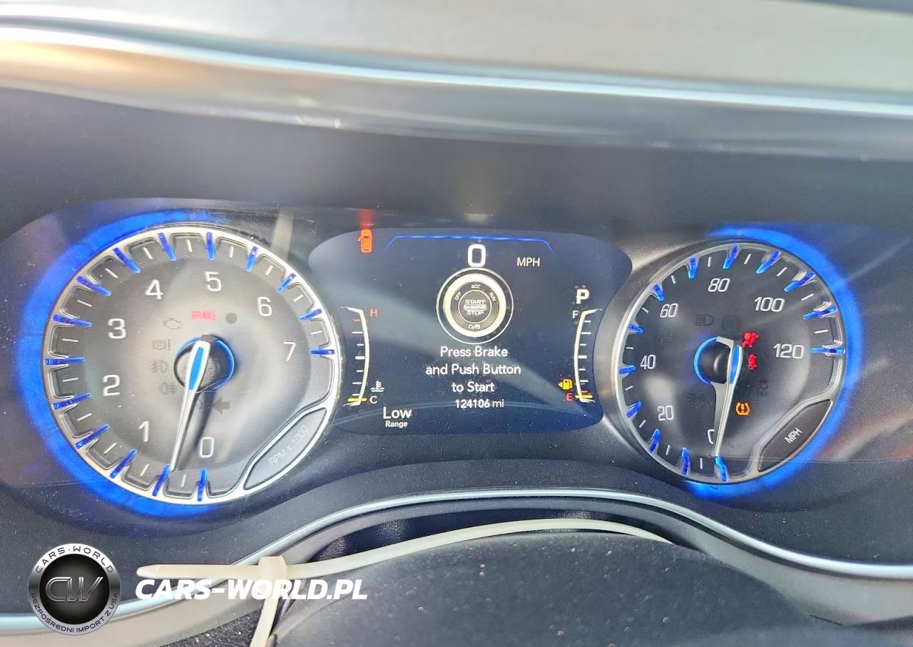 2018 Chrysler Pacifica Touring L Plus VIN:2C4RC1EG0JR237315 - 9
