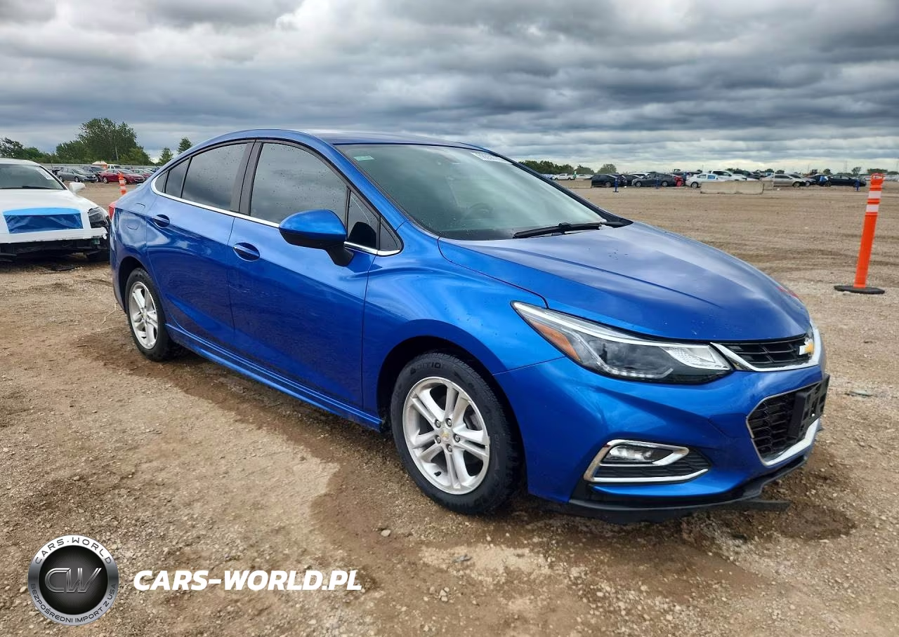 2017 Chevrolet Cruze Lt VIN:1G1BE5SM8H7124262 - 4
