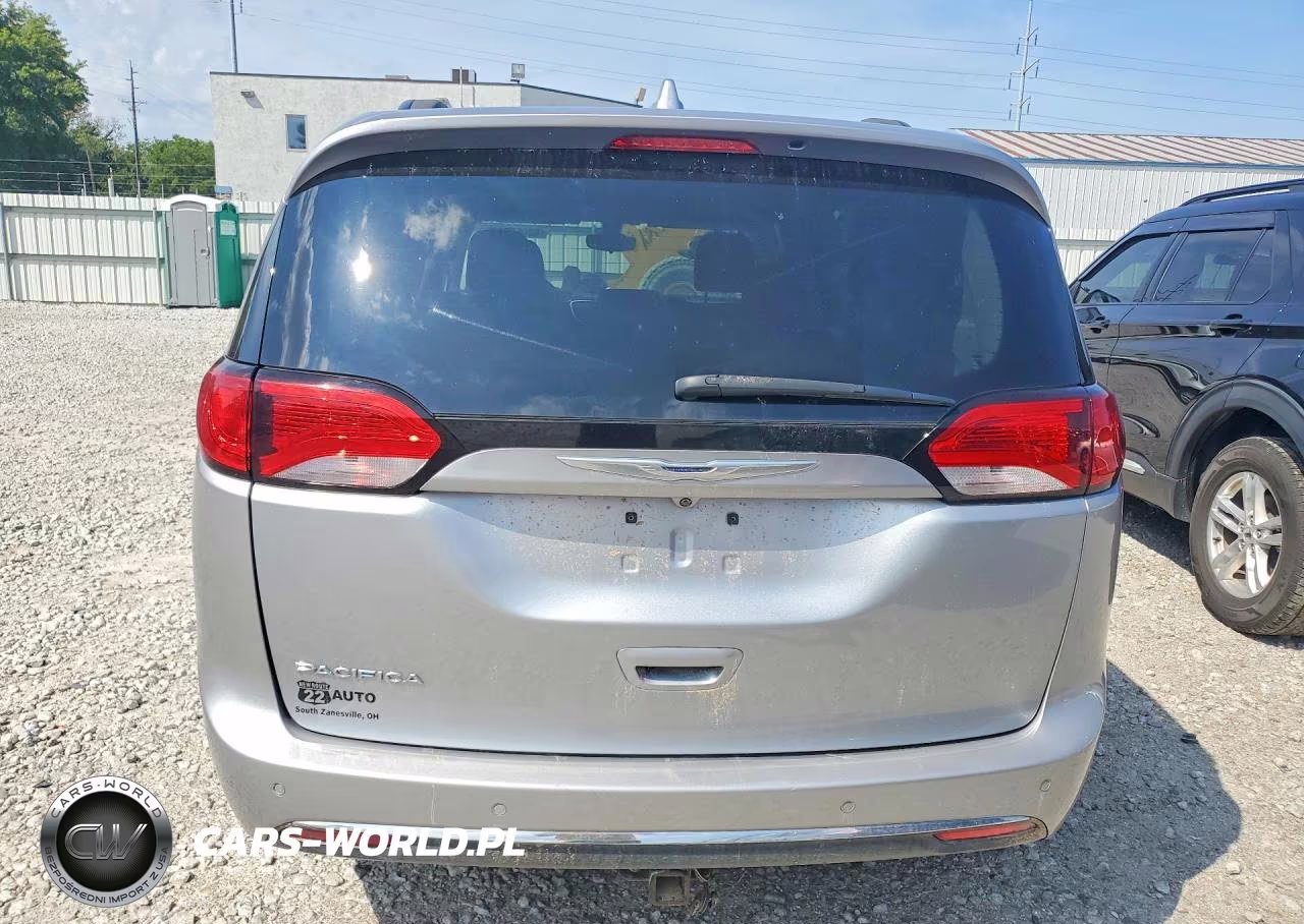 2017 Chrysler Pacifica Touring L VIN:2C4RC1BG2HR816479 - 6