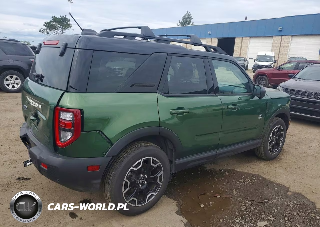 2025 Ford Bronco Sport Outer Banks VIN:3FMCR9CN0SRF01452 - 3