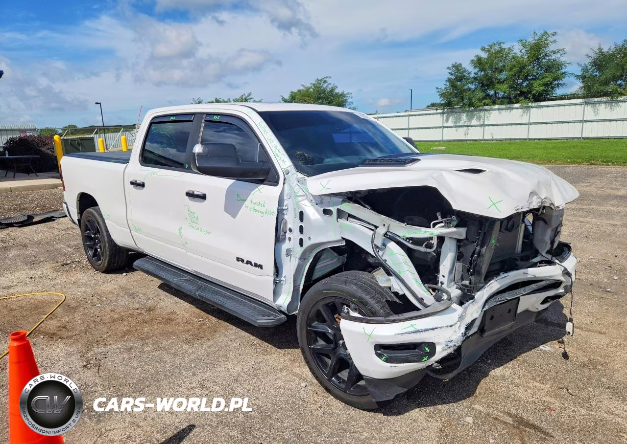 2023 Ram 1500 Laramie VIN:1C6SRFRT8PN500586 - 4