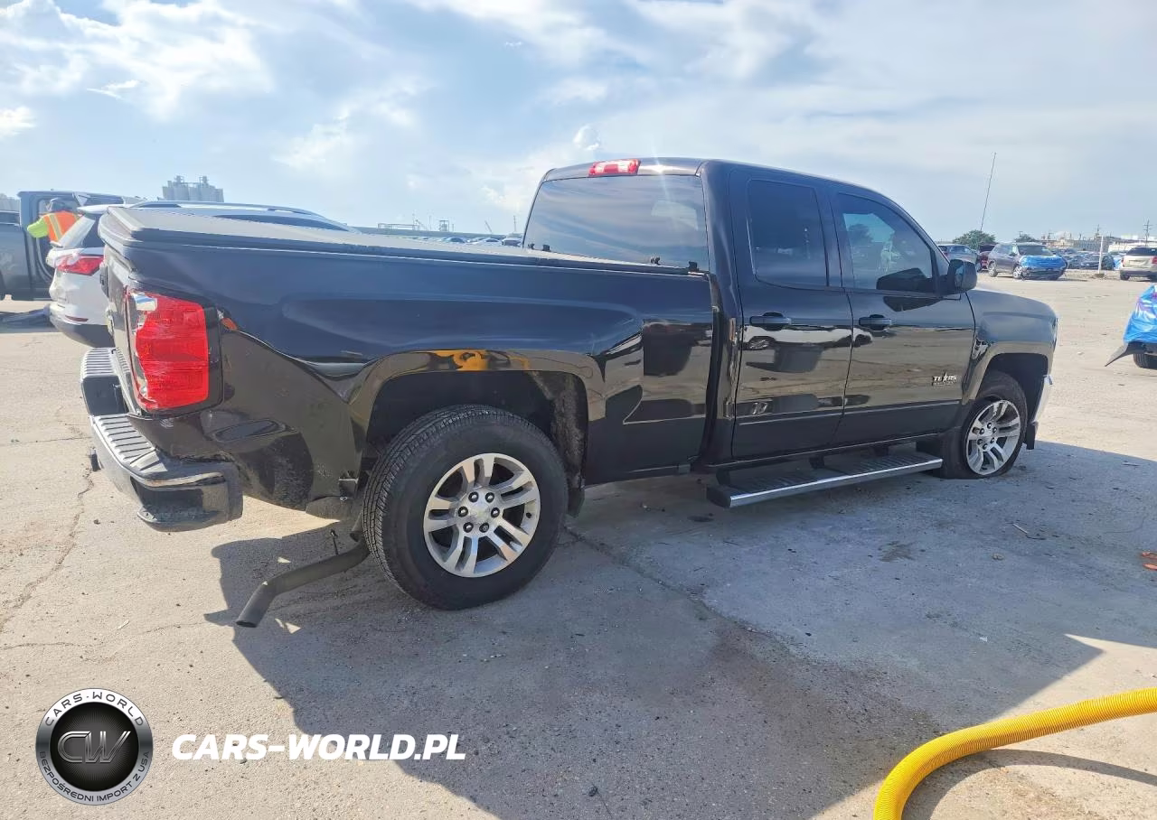 2018 Chevrolet Silverado C1500 Lt VIN:1GCRCREC4JZ178996 - 3