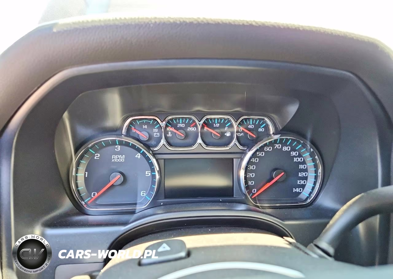 2018 Chevrolet Silverado C1500 Lt VIN:1GCRCREC4JZ178996 - 9