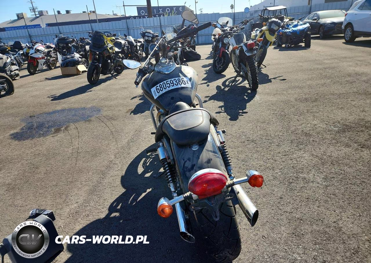 2014 Triumph Motorcycle Speedmaster VIN:SMT915RN7ET628659 - 4