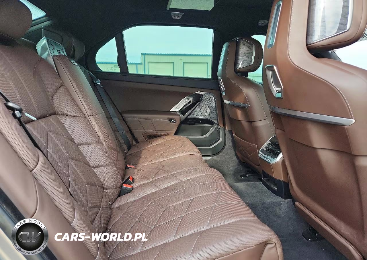 2023 BMW 760 Xi VIN:WBA33EJ04PCM02366 - 10