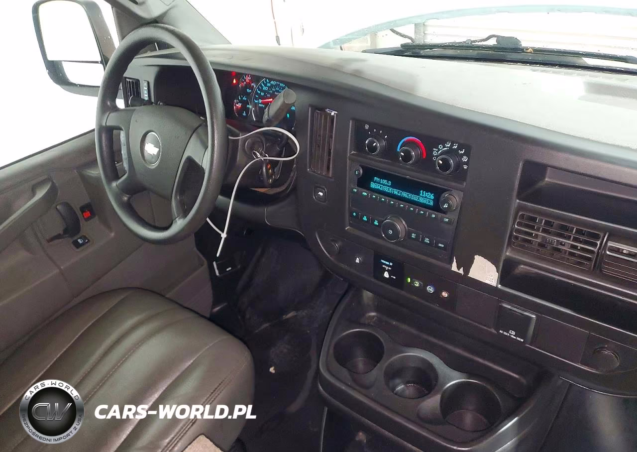 2020 Chevrolet Express G2500 VIN:1GCWGAFP5L1148465 - 8