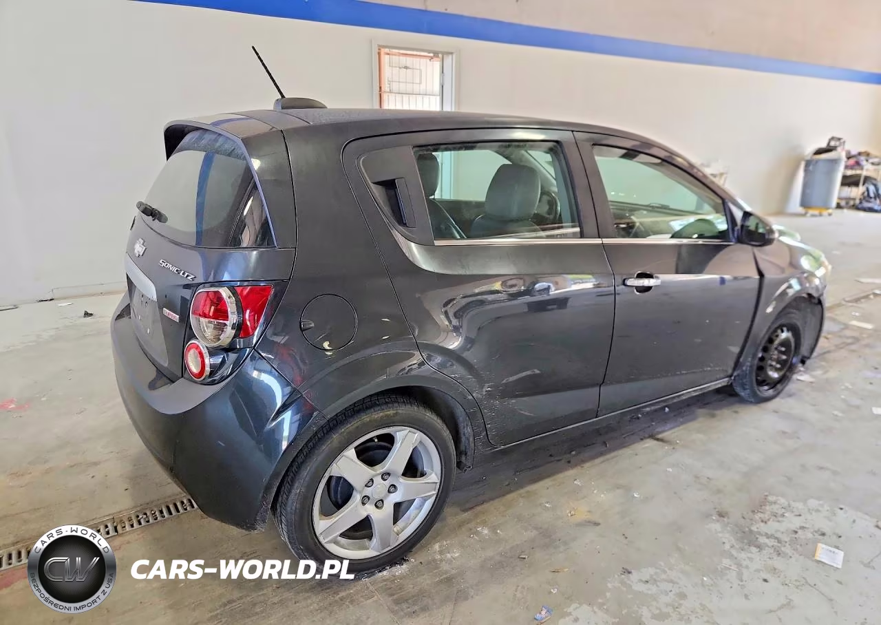 2015 Chevrolet Sonic Ltz VIN:1G1JE6SB1F4142102 - 3