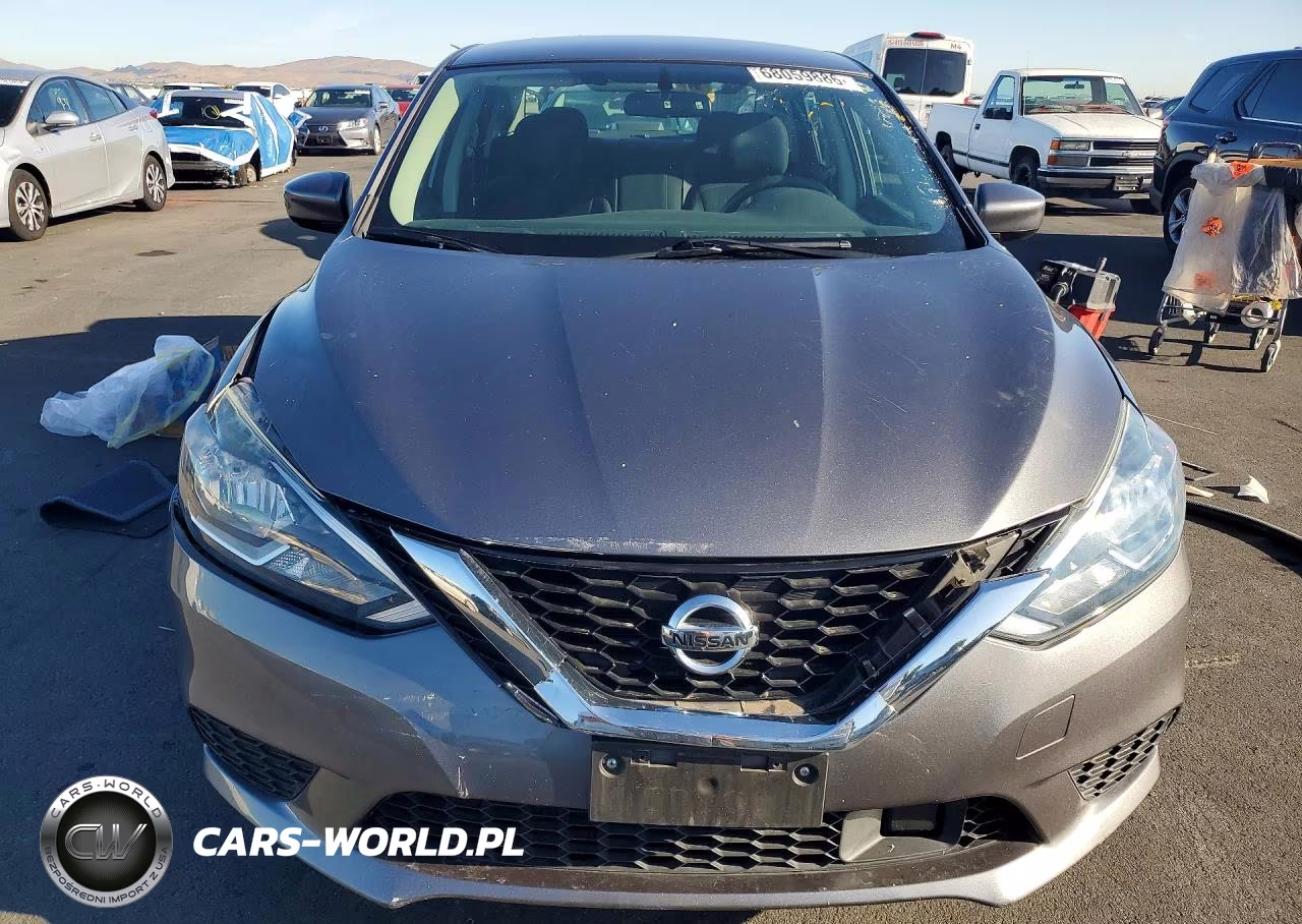 2018 Nissan Sentra S VIN:3N1AB7AP9JY301377 - 5