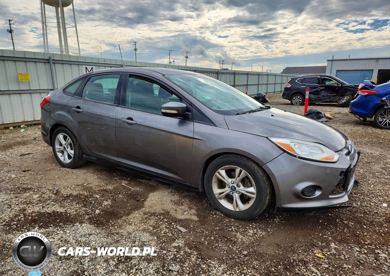 2014 Ford Focus Se VIN:1FADP3F25EL332549 - 4