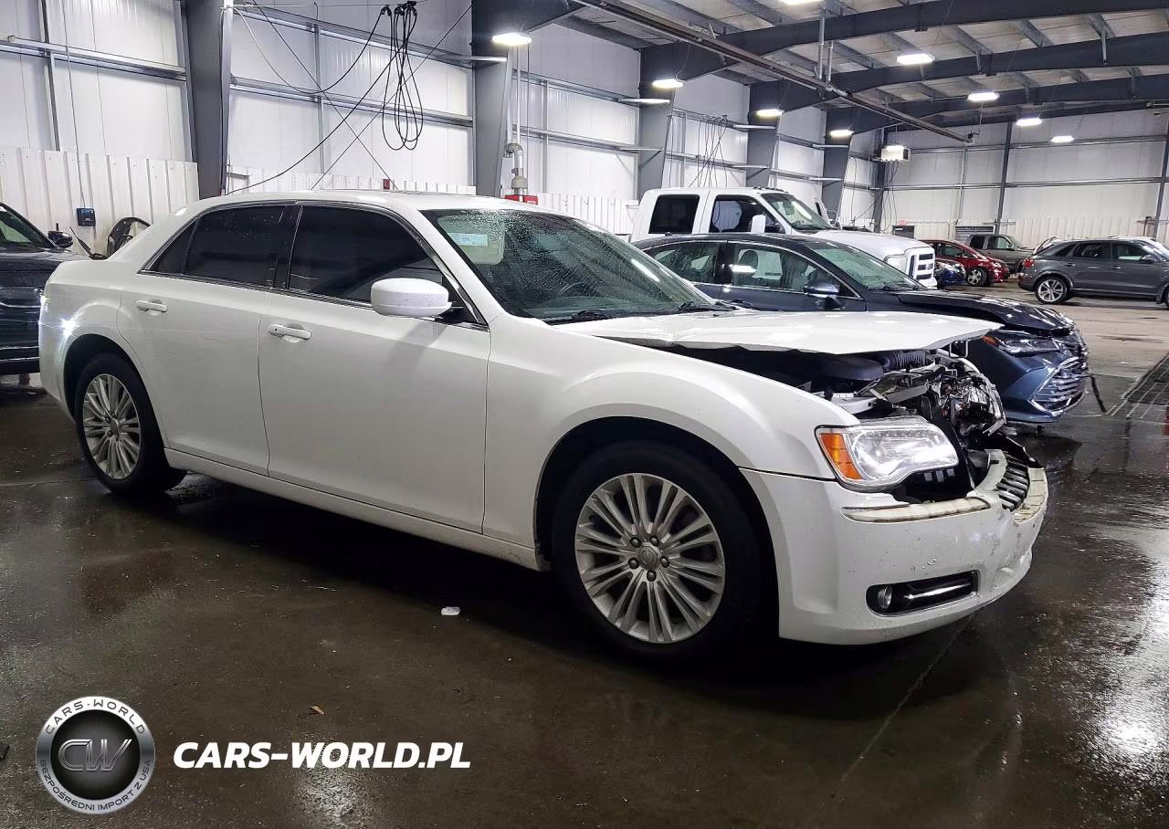 2014 Chrysler 300 VIN:2C3CCARG5EH283223 - 4