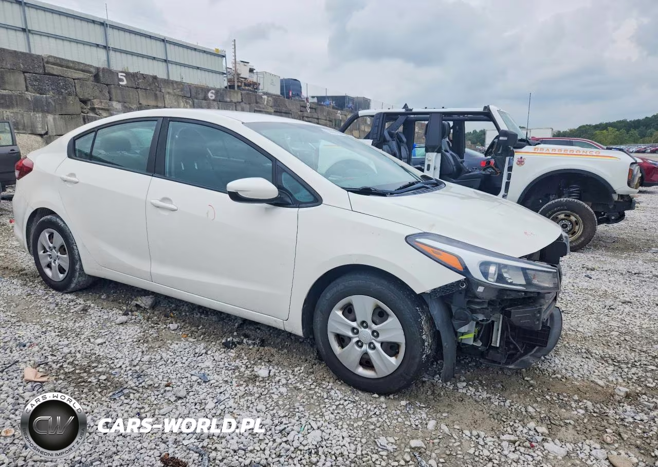 2018 Kia Forte Lx VIN:3KPFK4A72JE195163 - 4