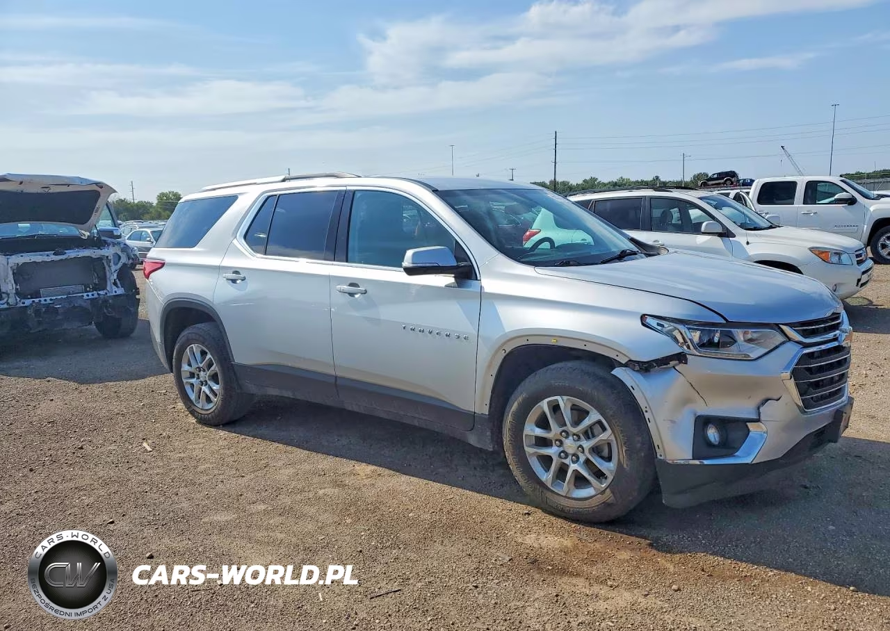 2018 Chevrolet Traverse Lt VIN:1GNERGKW9JJ175193 - 4