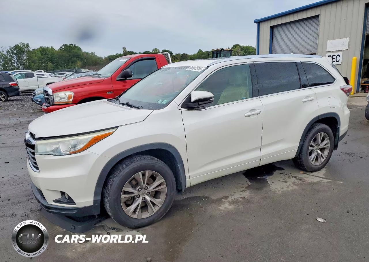 2015 Toyota Highlander Xle VIN:5TDJKRFH7FS120657 - 1