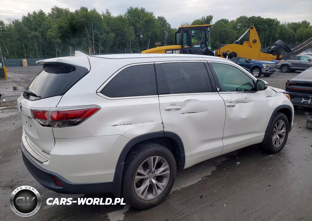 2015 Toyota Highlander Xle VIN:5TDJKRFH7FS120657 - 3