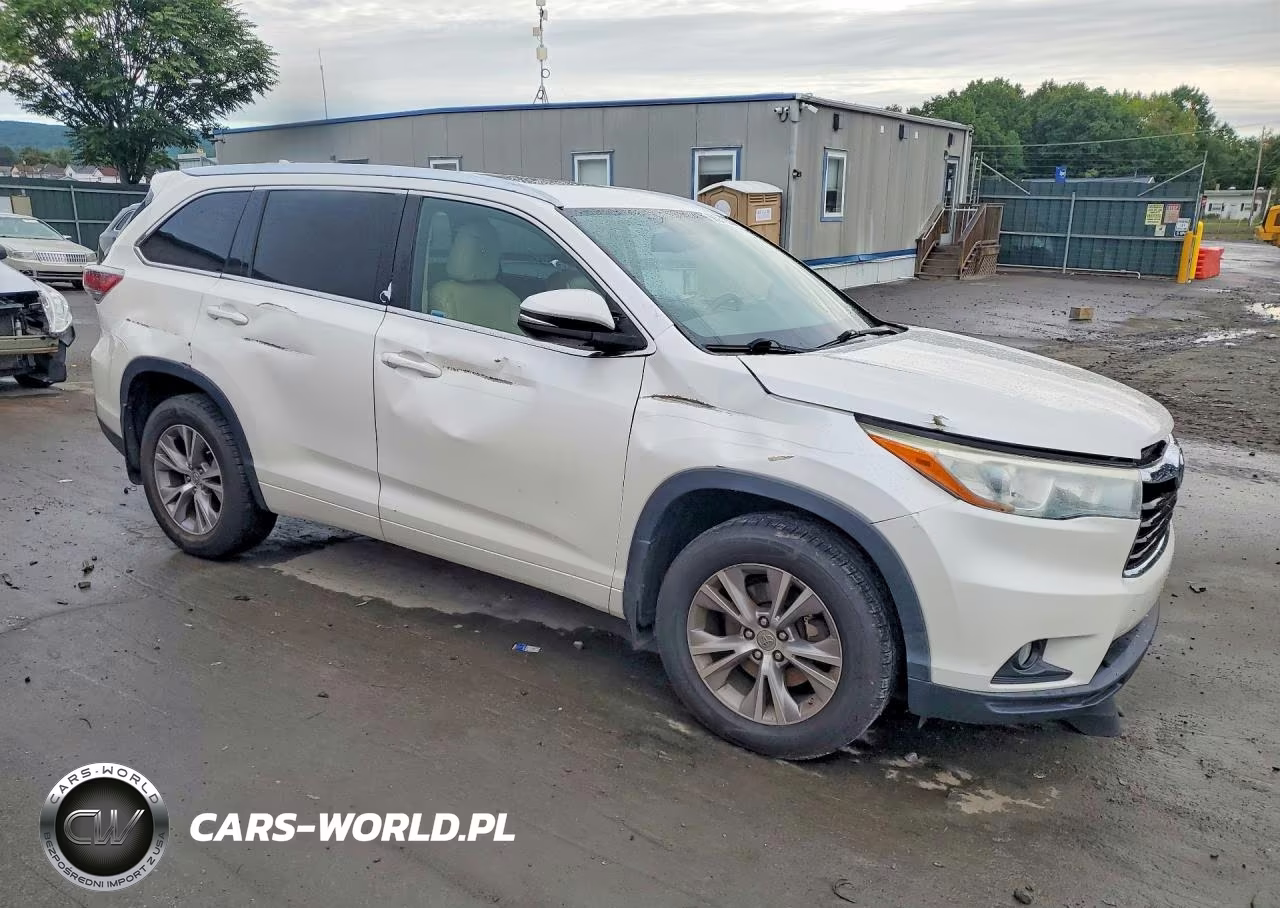 2015 Toyota Highlander Xle VIN:5TDJKRFH7FS120657 - 4